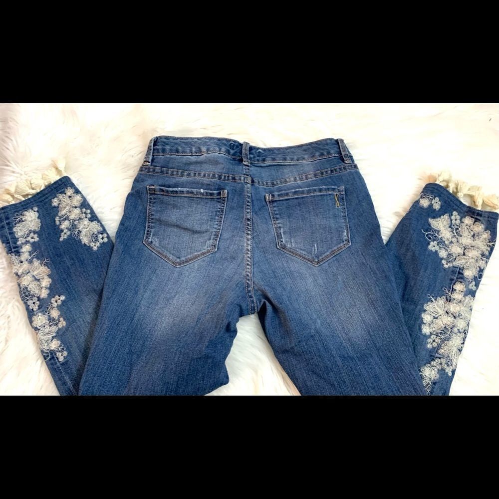 American Vintage Embroidered Jeans